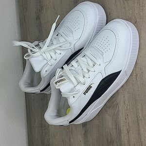 NEW Puma Platform Sneakers